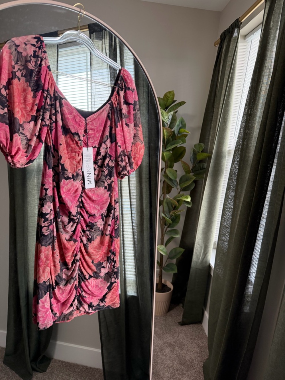 MINKPINK Pink Floral Puff Sleeve Mini Dress